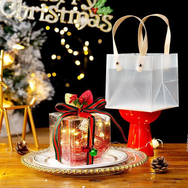 Weihnachtsgeschenkboxen für den Außenbereich mit Lichtern