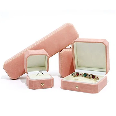 Schmuckschatulle für Halskette und Armband